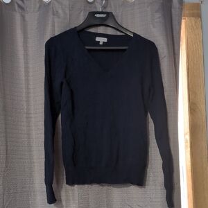 Elegant Navy V-Neck Sweater